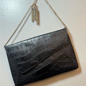 Elegant Black Crocodile-Patterned Clutch